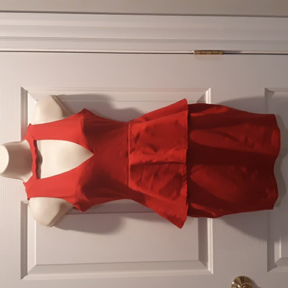 Stunning peplum red dress